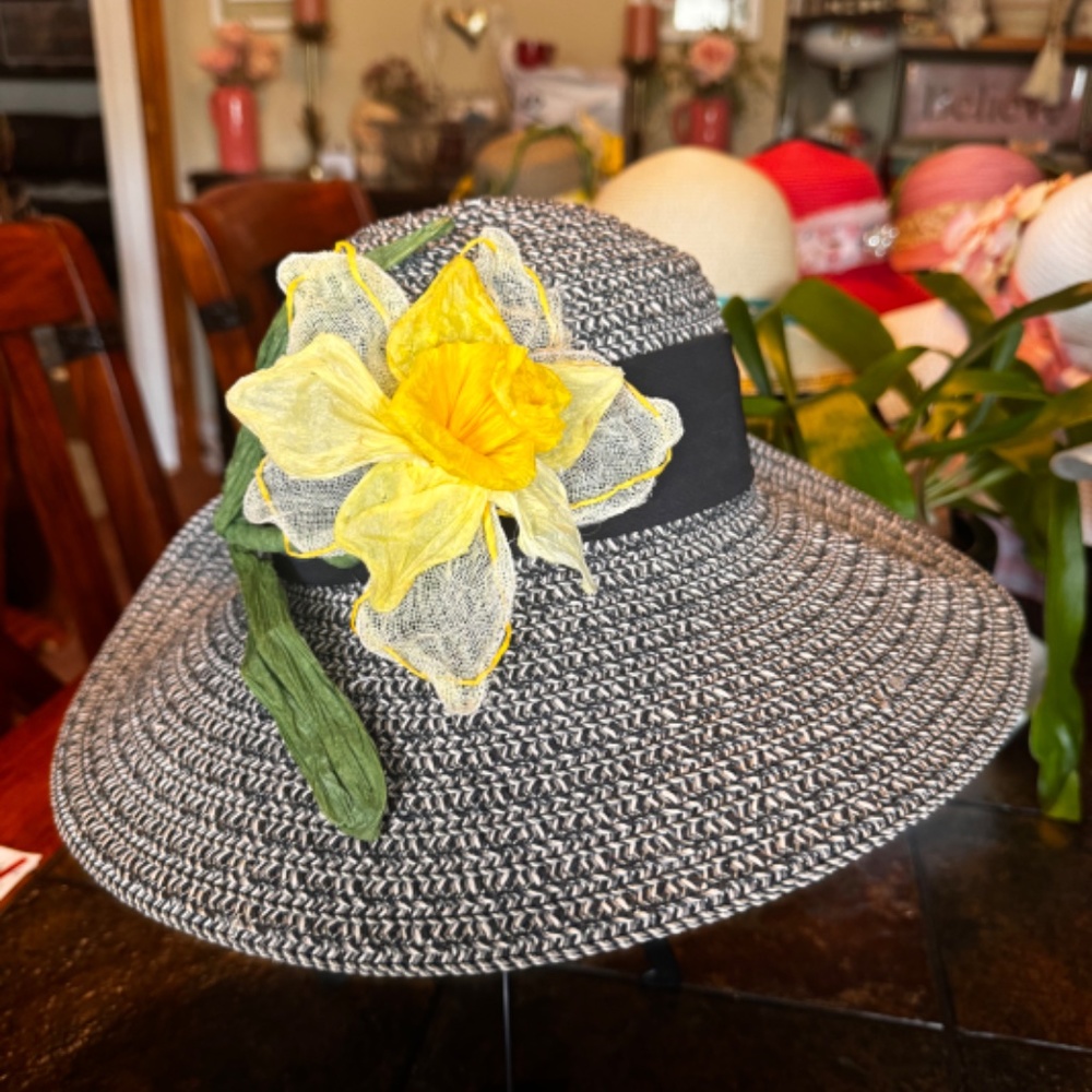 Navy Bohemian Nine West Floppy Straw Hat With Vintage Bakelite Hat Pin
